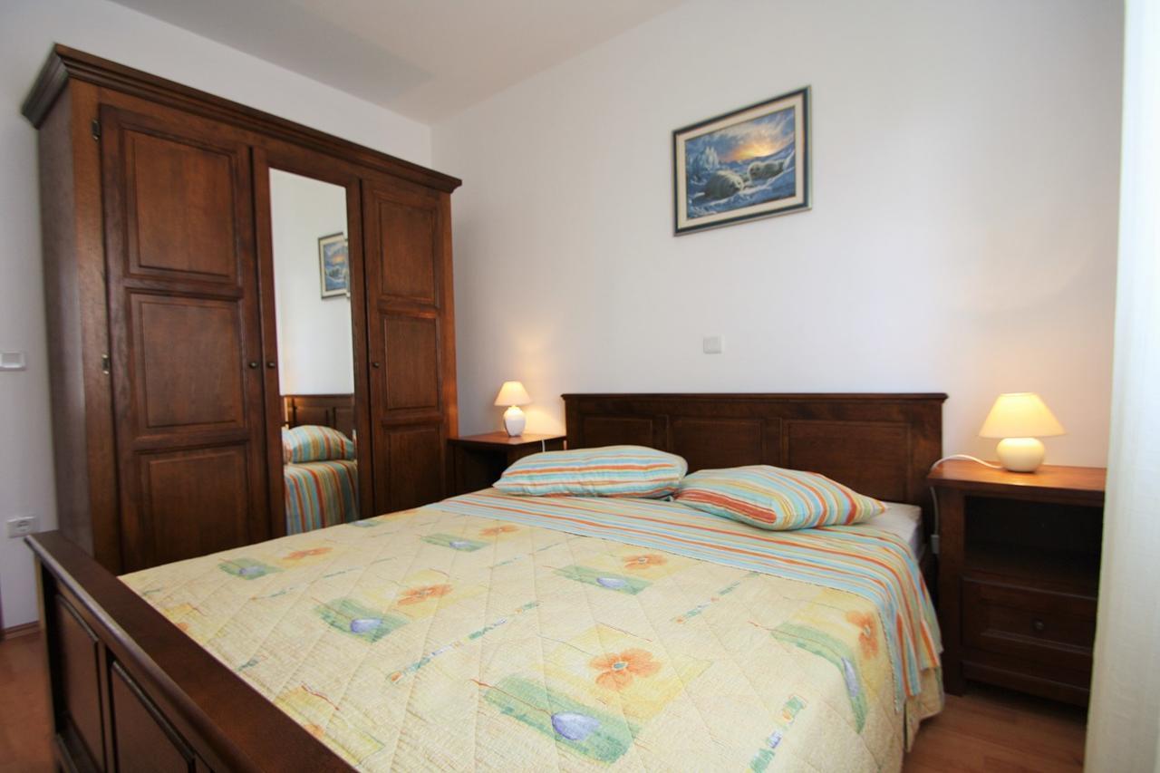 Apartment Bilic With Balcony Пореч Екстериор снимка