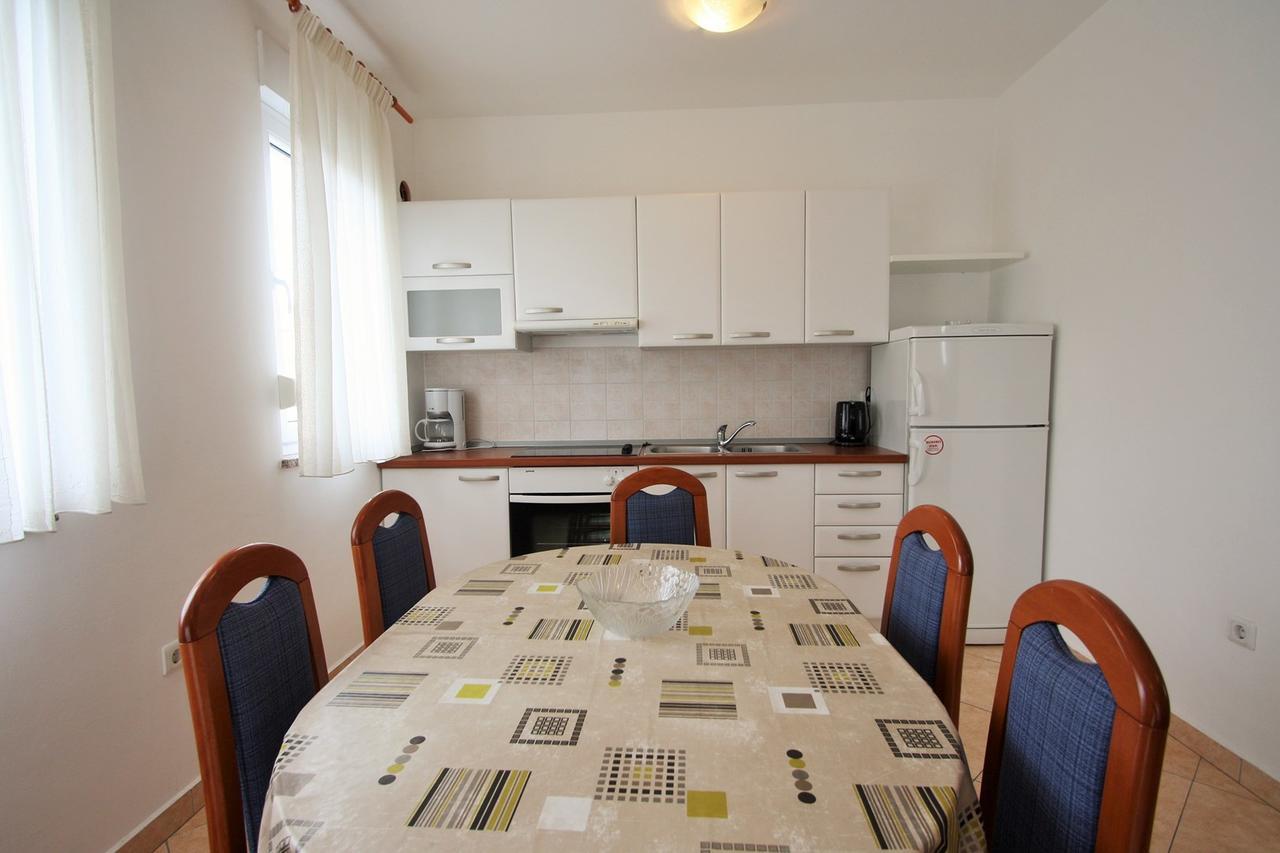 Apartment Bilic With Balcony Пореч Екстериор снимка