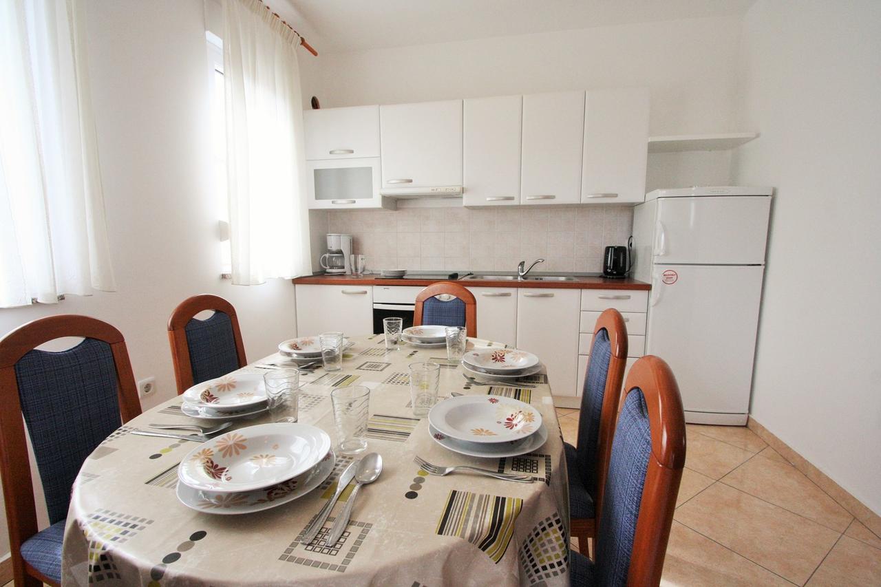 Apartment Bilic With Balcony Пореч Екстериор снимка