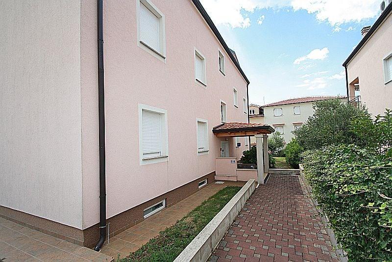 Apartment Bilic With Balcony Пореч Екстериор снимка